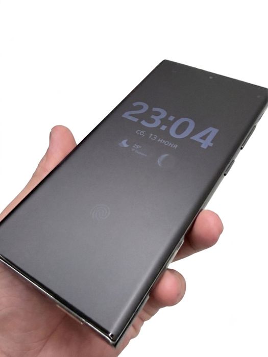 Продается Samsung Galaxy S23 Ultra, черный цвет, в отличном состоянии