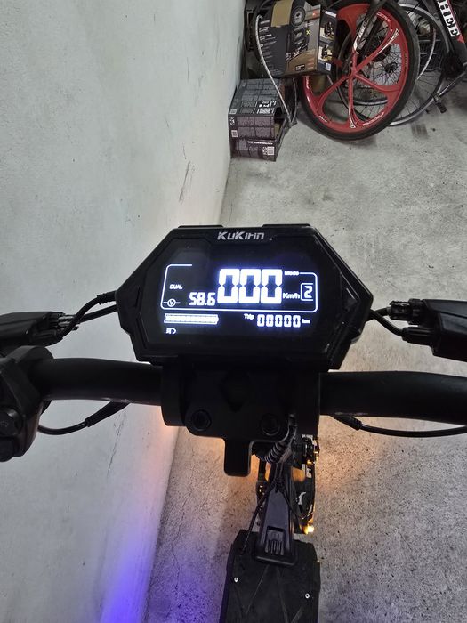 Електрическа тротинетка KUKRIN G2 MASTER