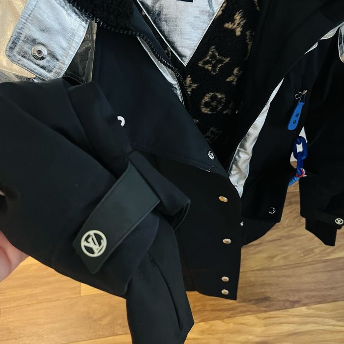 Louis vuitton  яке