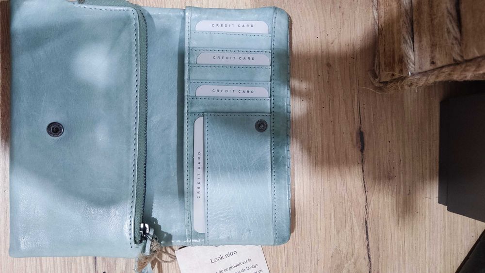 Дамско портмоне от естествена кожа с произход Индия