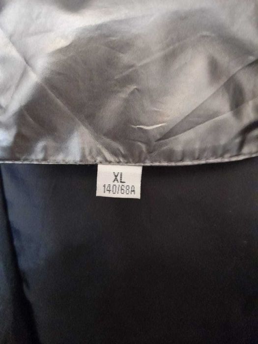 Продам зимние куртки на девочку