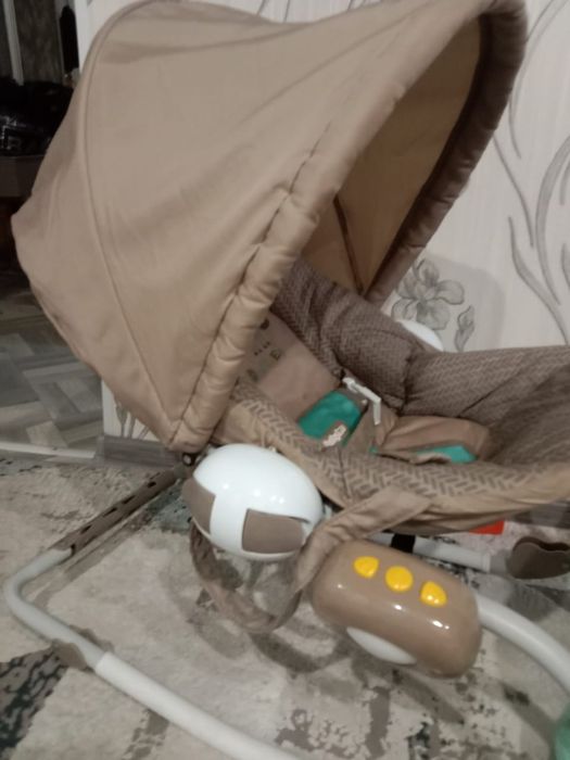 Продам стул кочалка. До 2 лет