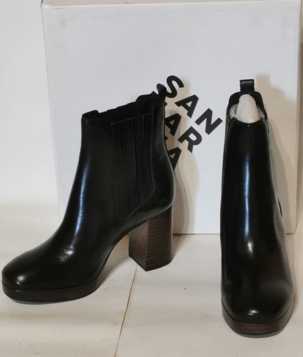 Vând ghete dama San Marina noi