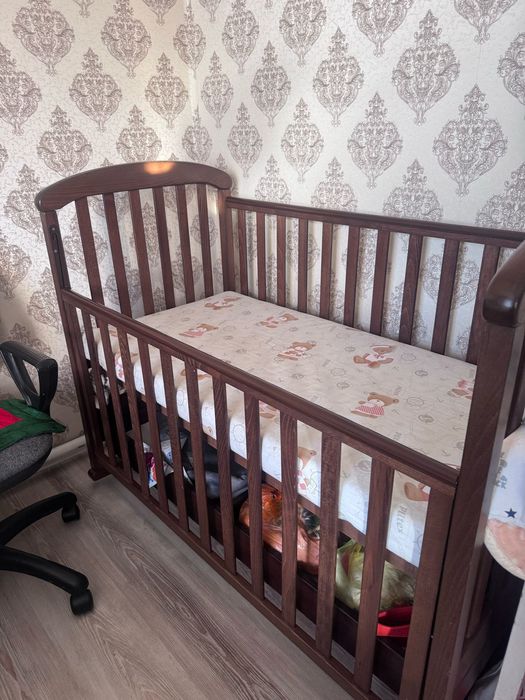 Продоется детский кровать