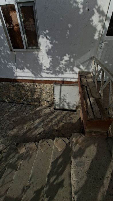 Uchastka sotiladi srochna