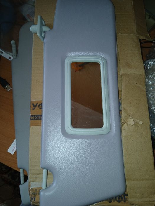 Козырек солнцезащитный