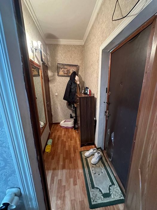 Срочно продаётся квартира Мирабадский р-н Куйлюк массив 2 1/2/4
