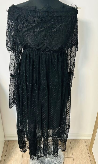 Rochie dantela neagră eveniment