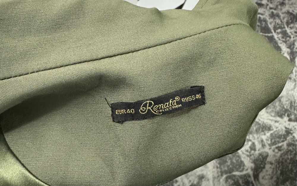 Плащ женский продам