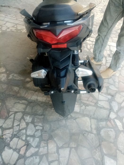 Скутер мотоцикл 150 кубов