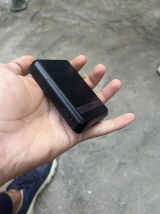 Pover bank 5000 mah.