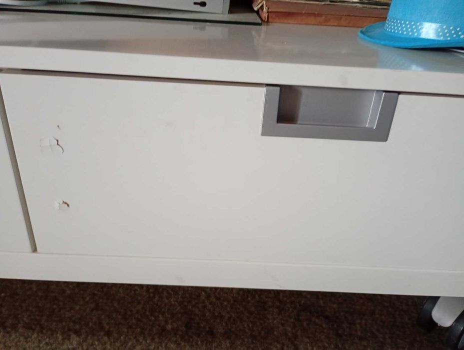 Шкаф за телевизор на ИКЕА