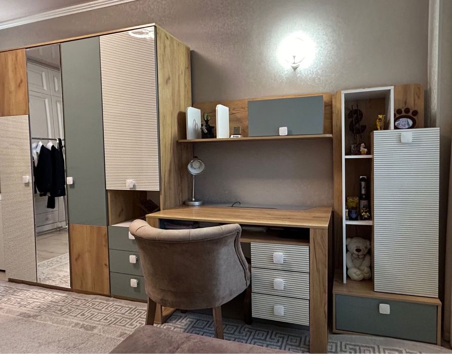 Подростковая стенка