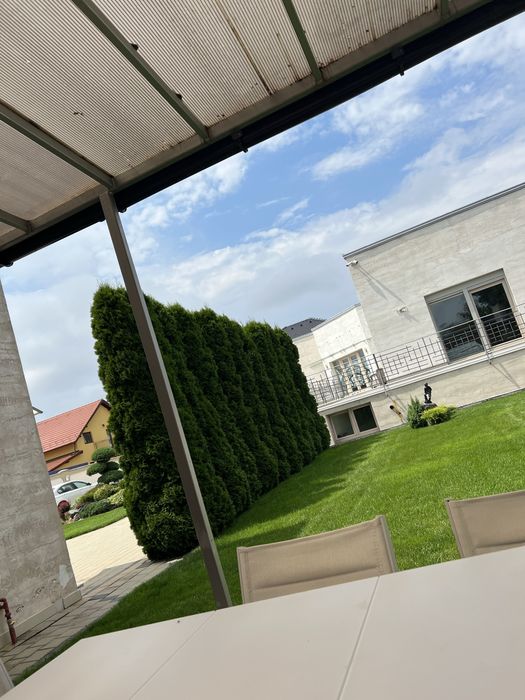 Casa unica de vanzare