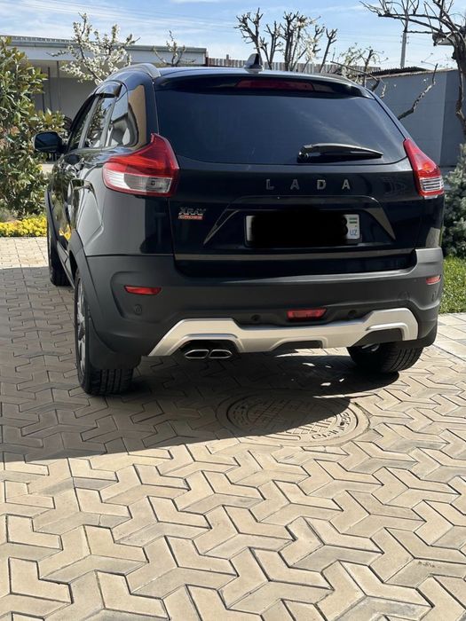 Lada XRay Cross 2019