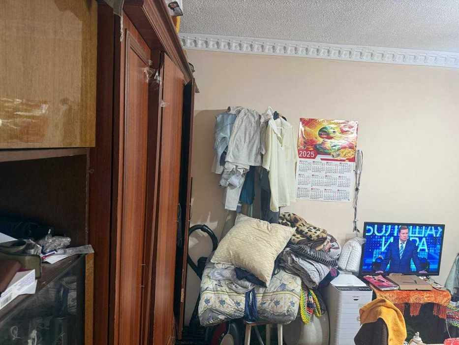 Янгиюлда 1 хонали квартира сотилади. 30 kv. м. Хамма шароити бор