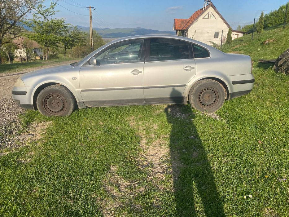 Volkswagen Passat b5.5 1.6 benzina!