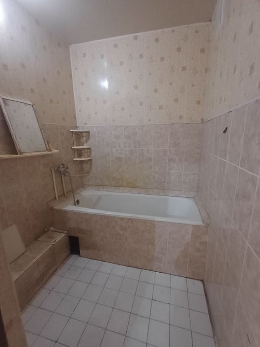 Продаётся квартира. Сергели 5 3/3/9. ( 85кв.)+лифтовая,