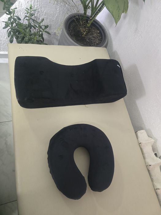 Продам Кушетку и подушки