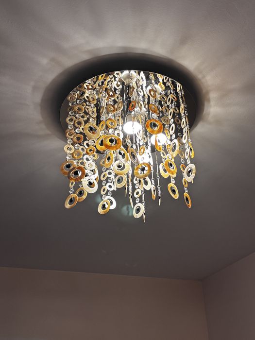 Полилей за таван