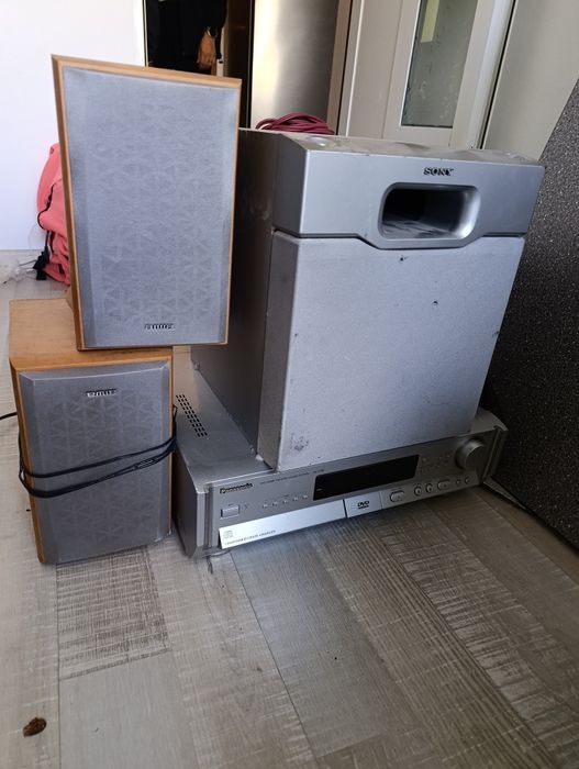Amplituner Panasonic și subwoofer activ Sony