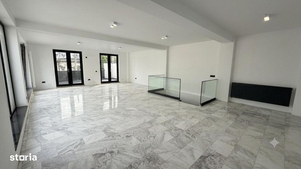 Spatiu comercial P+1, 184 mp, parcare, zona Central