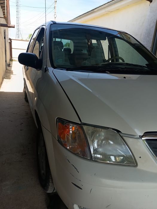 Продам машину американец Mazda MPV