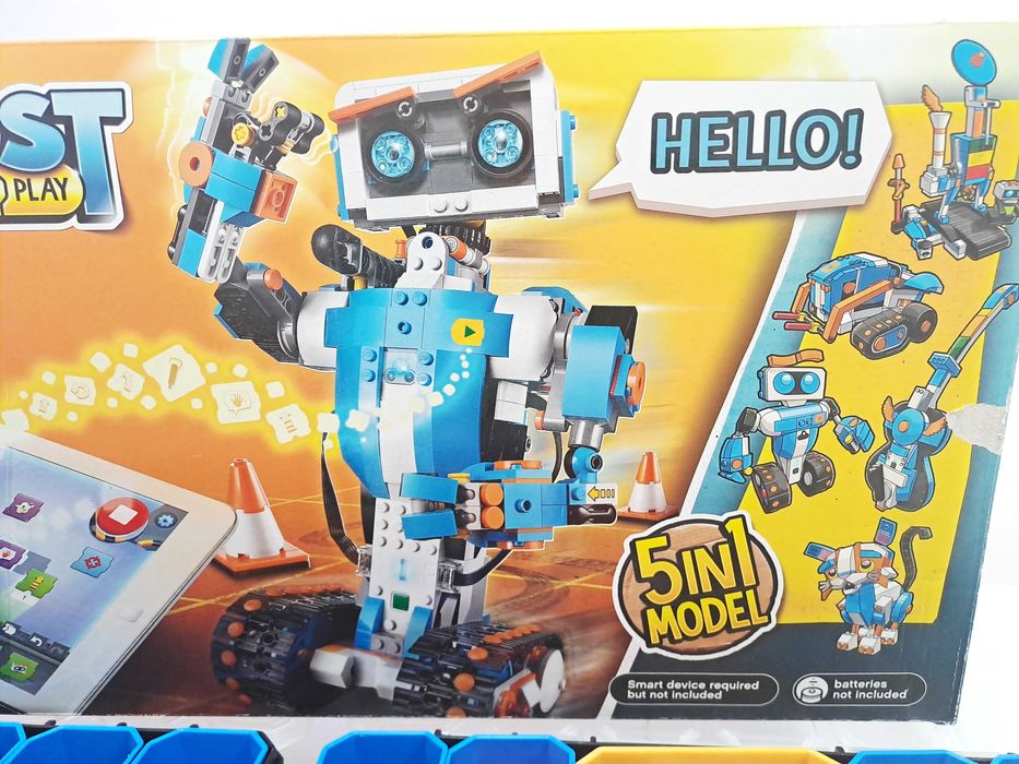 Прекрасен подарък-LEGO® BOOST Креативен инструментариум 17101