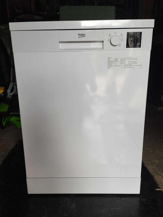 Съдомиялна свободно стояща BEKO-модел DVN05320W