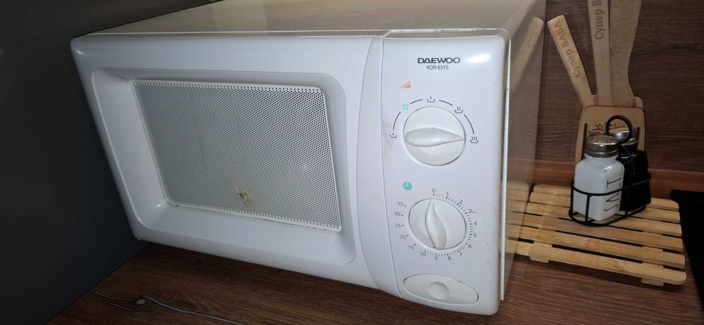 Микровълнова печка DAEWOO 800W