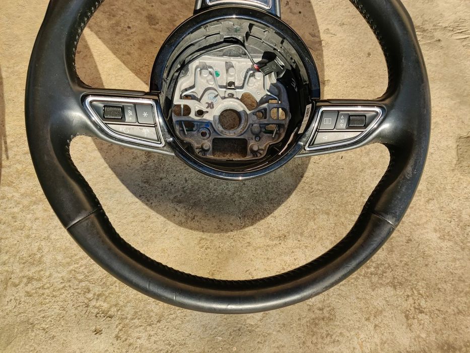 Volan S Line din piele cu comenzi Audi A6 A7 A8 2011-2018 Cod 611013700 / 4G0419091R