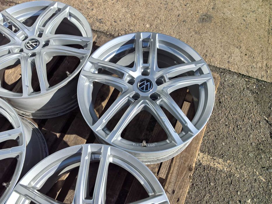 18 цола 5 х 112 мм Фолксваген / Шкода / Сеат / АУДИ - 7,5 Инча / ЕТ 42