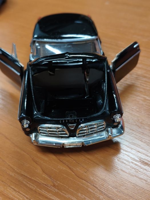 Метална количка макет на  Крайслер   С300