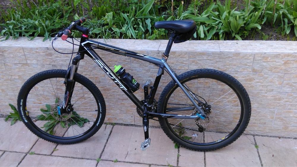 Vand bicicleta Scott Scale 40