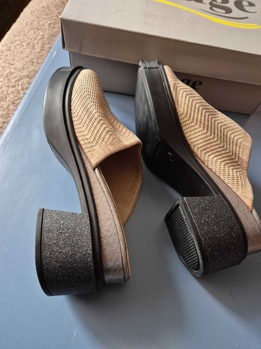 Saboți pentru damă, realizați din piele naturală, marime 40