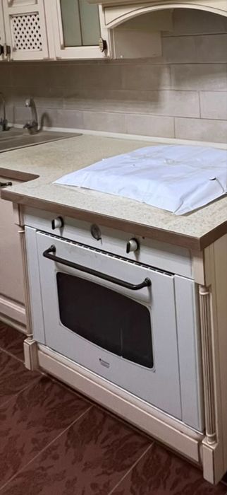 Продается кухонный гарнитур