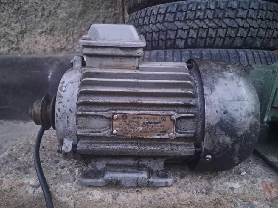 Продам электродвигательи 3 фазы