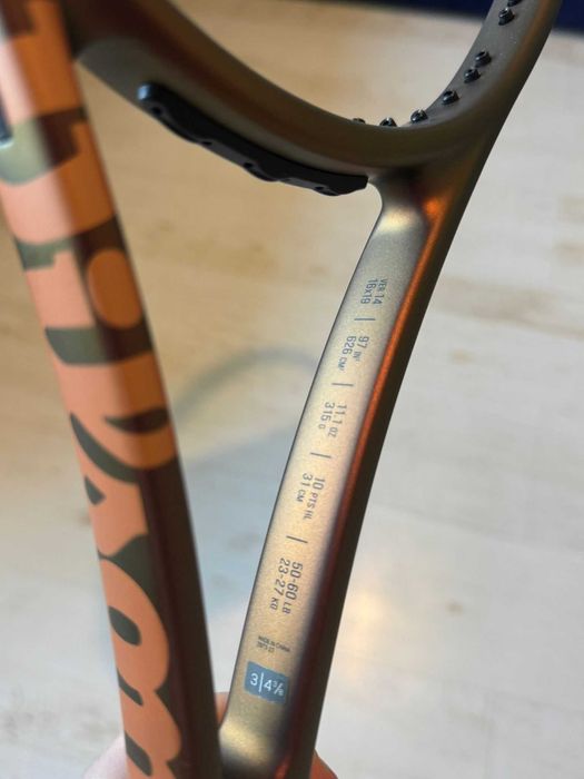 Rachete Tenis NOI Sigilate Wilson Pro Staff 97 V14, 97L, 97UL (L1-L4) (315g, 290g, 270g)