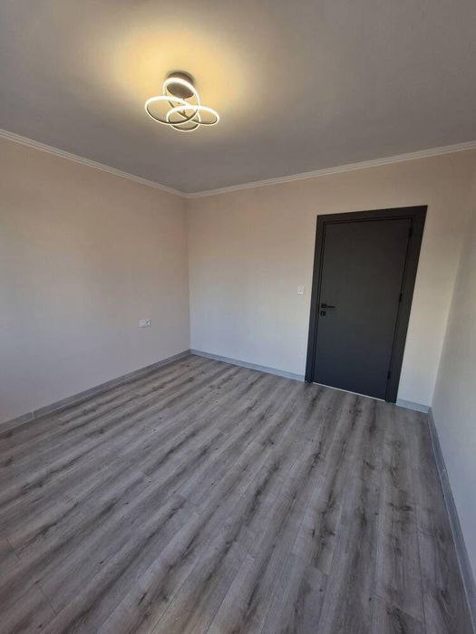 Продава се Тристаен апартамент в Бургас, Славейков - 80 кв.м за 1288 €/кв.м - Снимка #3