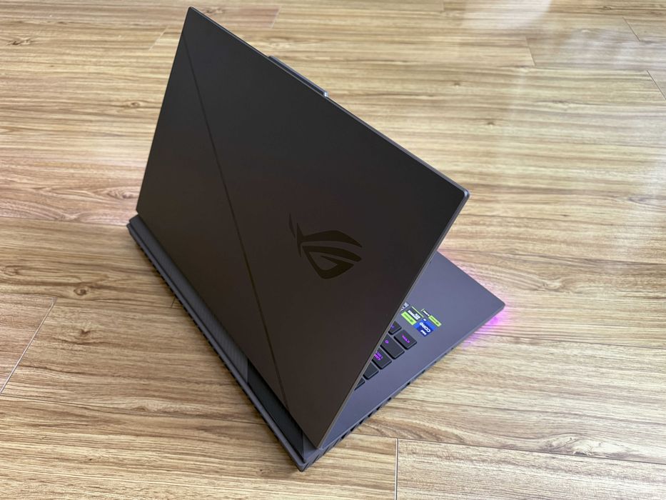 240Hz ROG Strix 18`i9-14900HX/RTX 4070/32GB DDR5/1TB SSD/Гаранция/RGB