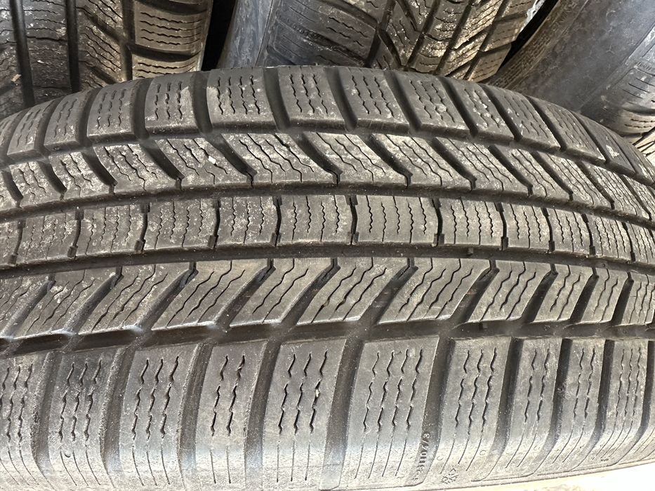 Гуми за джип 215 65 17 Continental