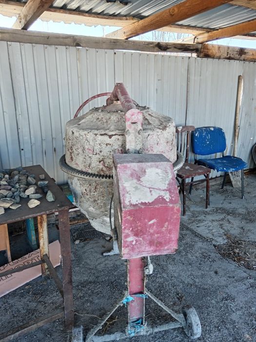 Продам бетономешалку