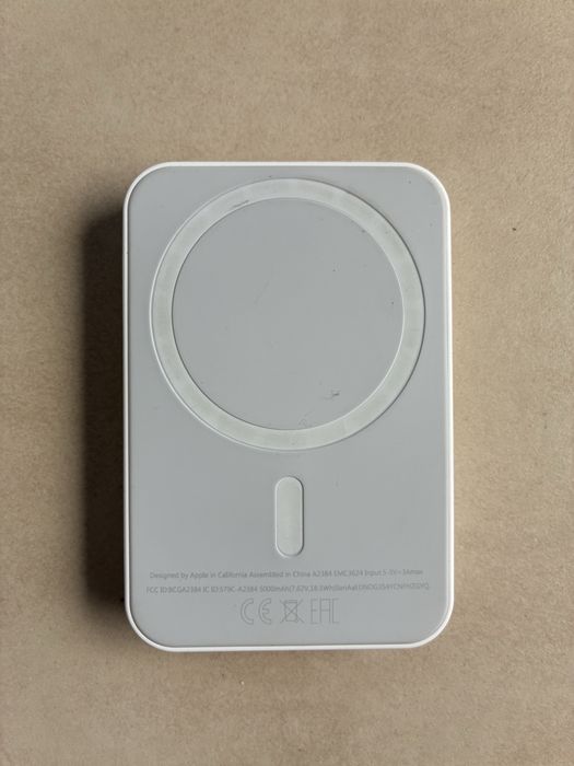 Външна батерия за iPhone MagSafe