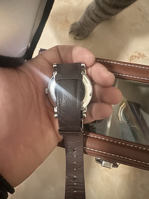 Vand ceas mecanic sau automat, originale