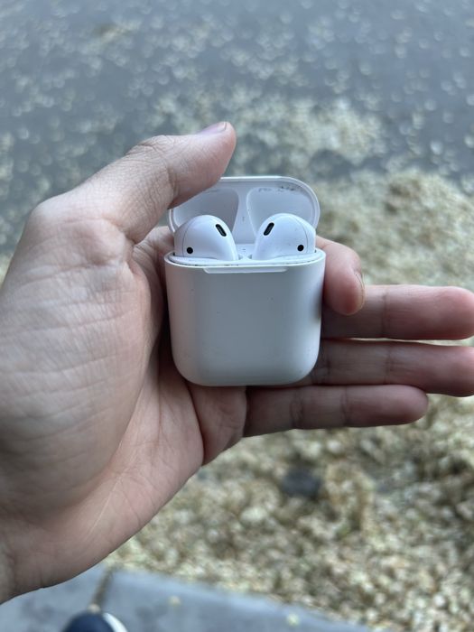 Apple AirPods (2nd generation) оригинал