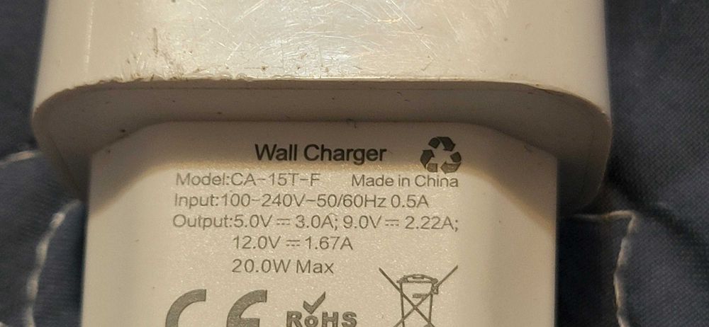 INCARCATOT Usb C 20W de la 5V-9V-12V fuctional 25 lei