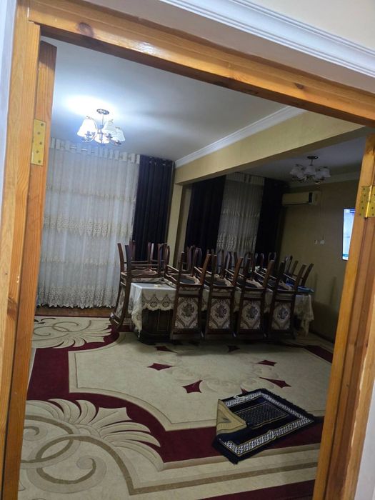 Юнусабод 14.кв 4/5/5 92.кв Срочно квартира