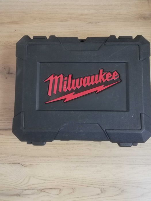 Гайковерт Milwaukee C12 IW-22C гр. Стара Загора Три чучура - север • OLX.bg