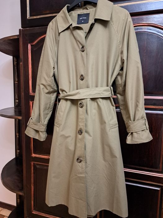 Елегантен дамски шлифер;права кройка,,колан,войнишко зелено