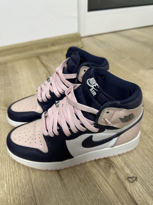 Adidasi Nike Jordan